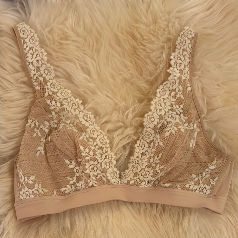 Wacoal Embrace Lace Bralette Set - Navy, White, Nude, Blue Bust Size 36/ Medium - Picture 6 of 10